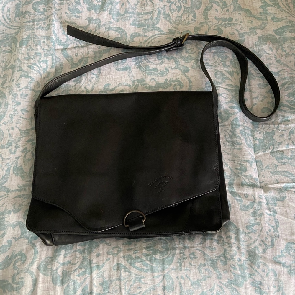 Ellington Rucksack Company leather messenger bag